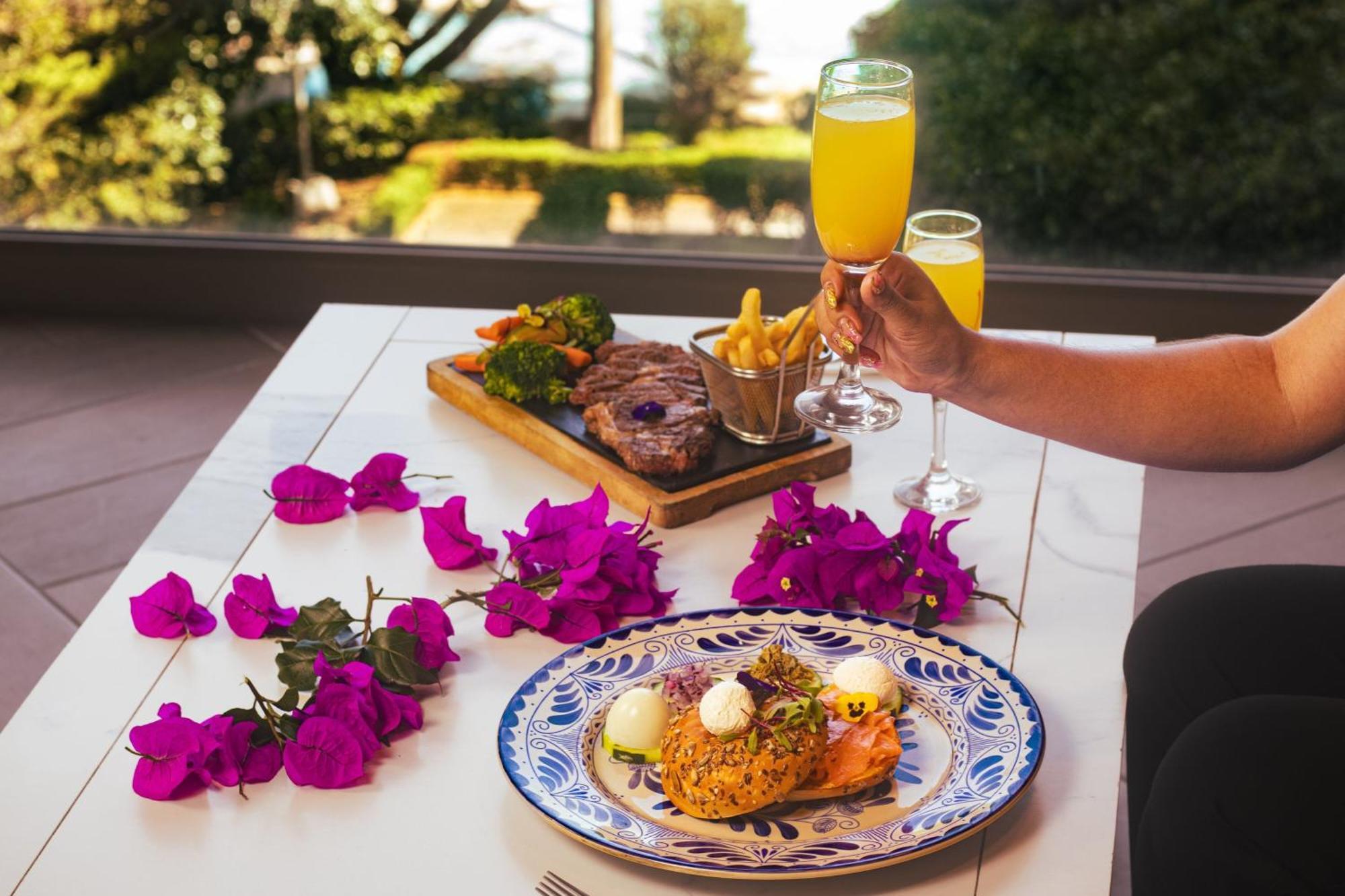 Fiesta Americana Hacienda אישטפאן דה לה סאל מראה חיצוני תמונה A typical brunch