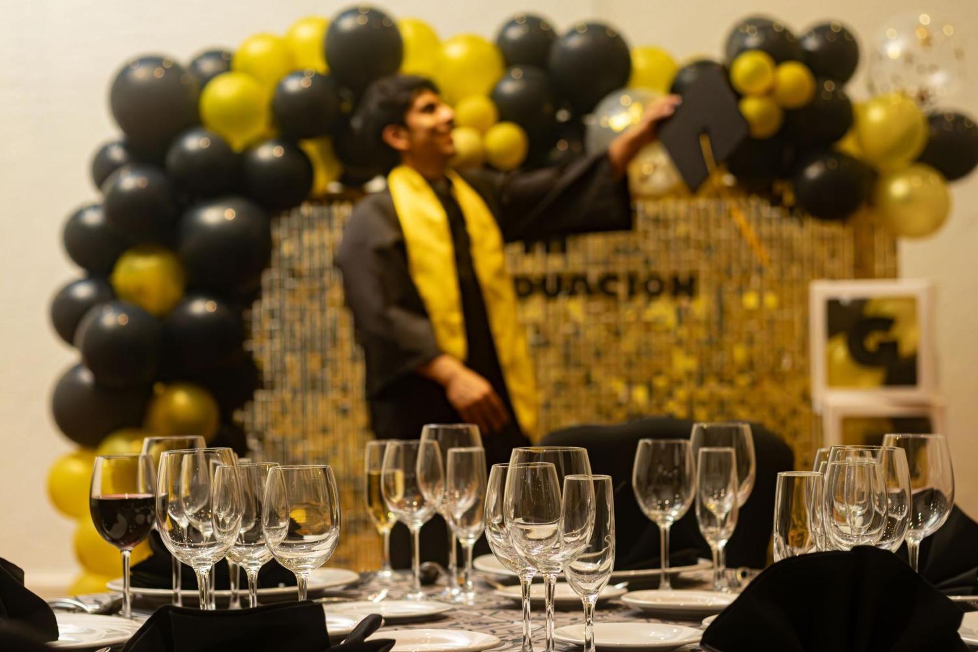 Fiesta Americana Hacienda אישטפאן דה לה סאל מראה חיצוני תמונה Graduation ceremony